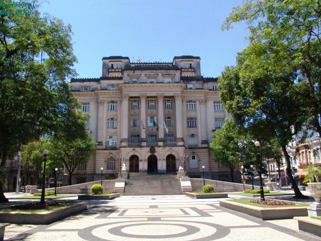 Prefeitura encaminha projeto de lei para que seja revista o adicional de titularidade dos servidores públicos. Foto: Divulgação
